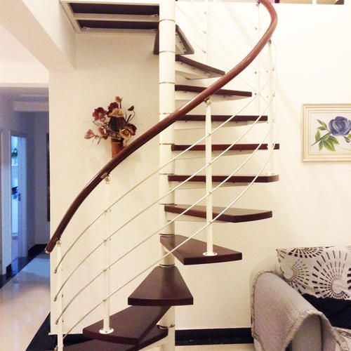 复式客厅楼梯坡度